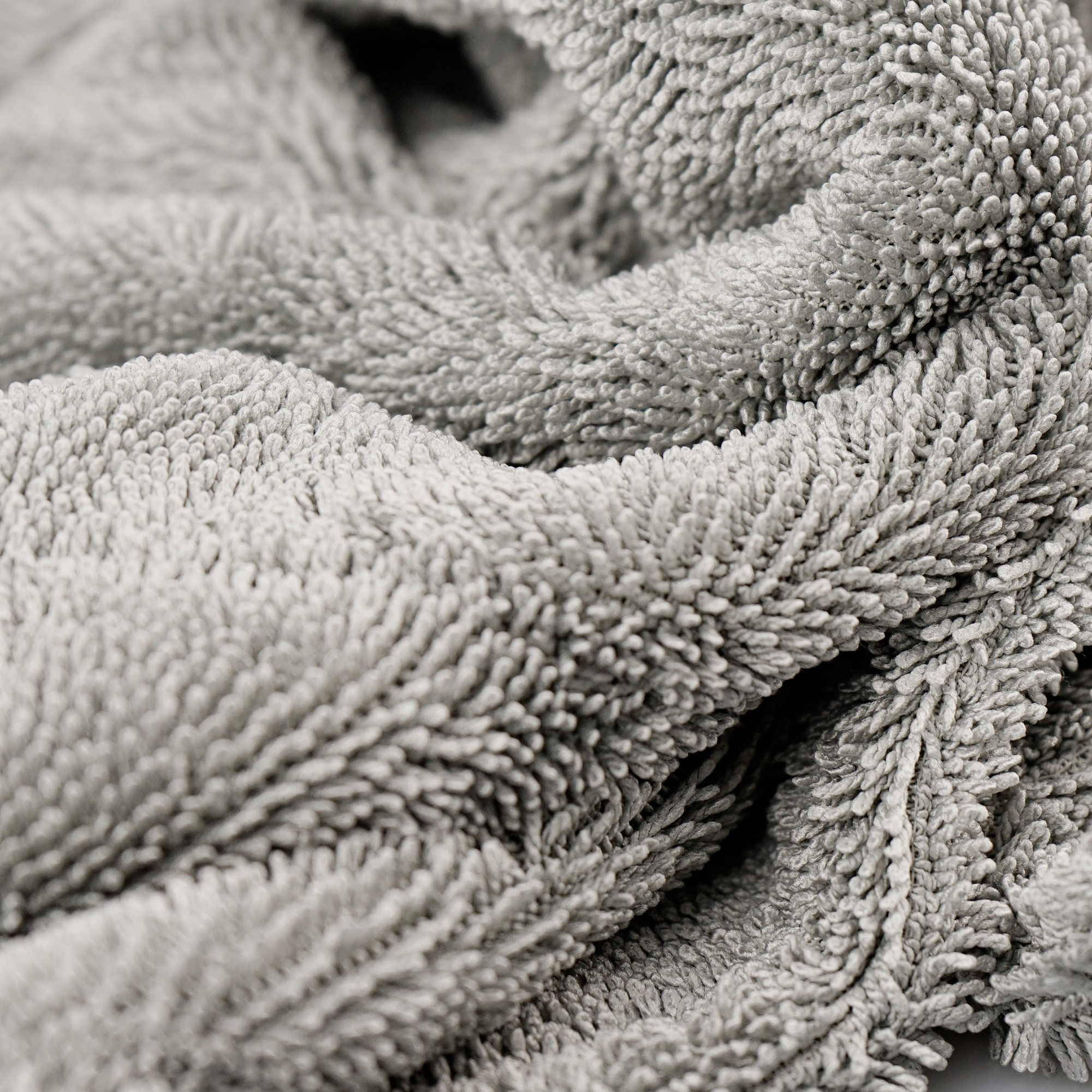 servFaces - MINI // Premium Drying Towel - Mikrofasertuch  servFaces MINI // Premium Drying Towel – for professional cleaning, polishing, and sealing of all vehicle surfaces to be treated