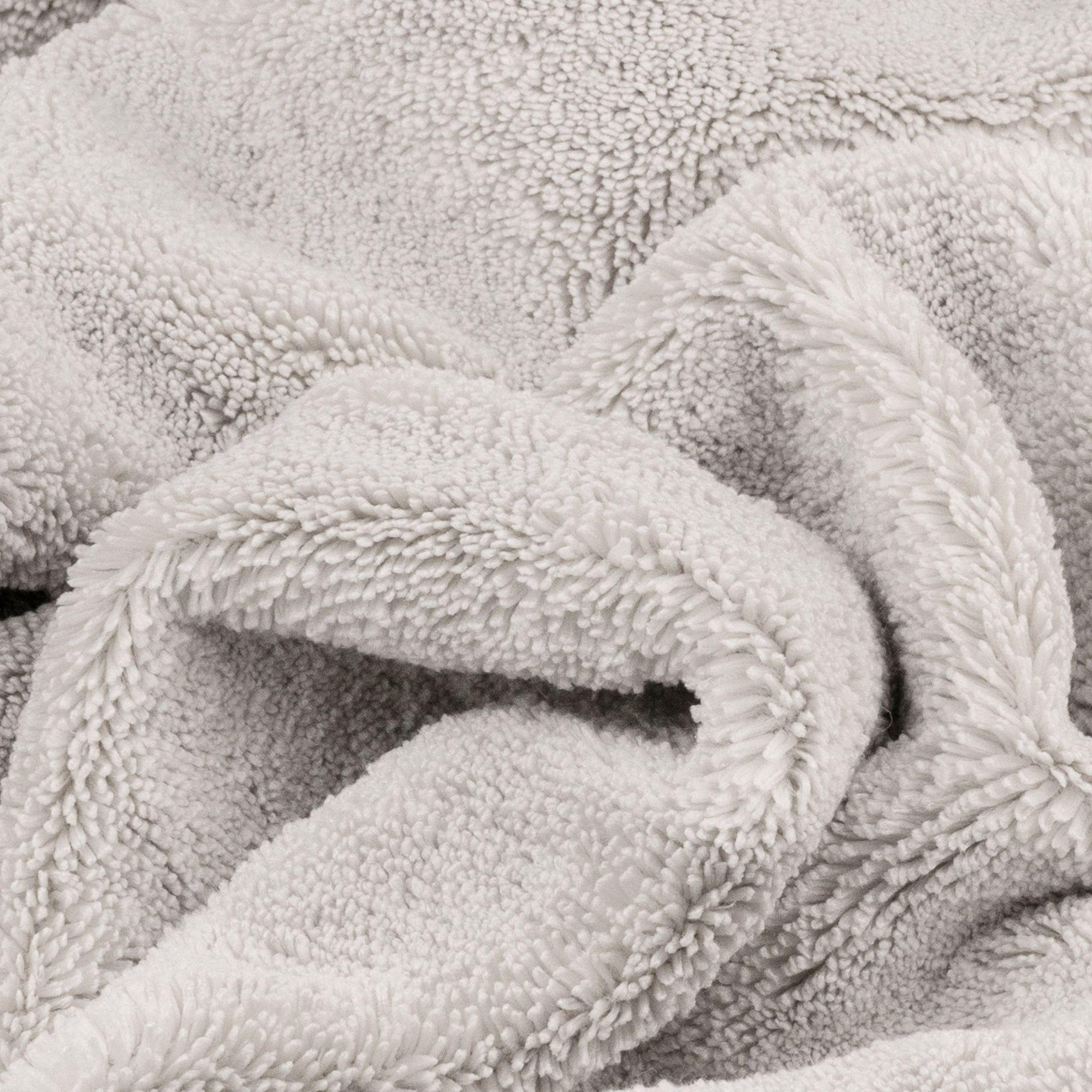 servFaces - Special Drying Towel - Mikrofasertuch servFaces Special Drying Towel - damit alle Ihre zu bearbeitenden Fahrzeugoberflächen professionell gereinigt, poliert und versiegelt werden können