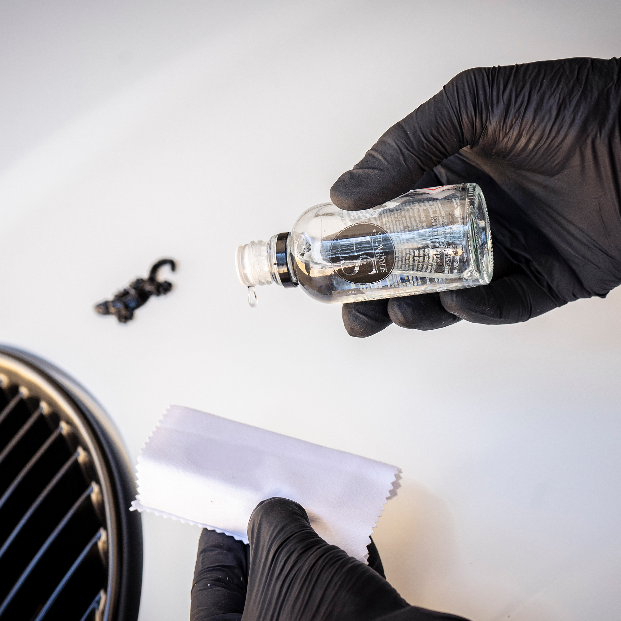 servFaces Coat Ultima in Anwendung servFaces Coat Ultima – for a dirt-resistant and easy-care surface coating with long-lasting protection