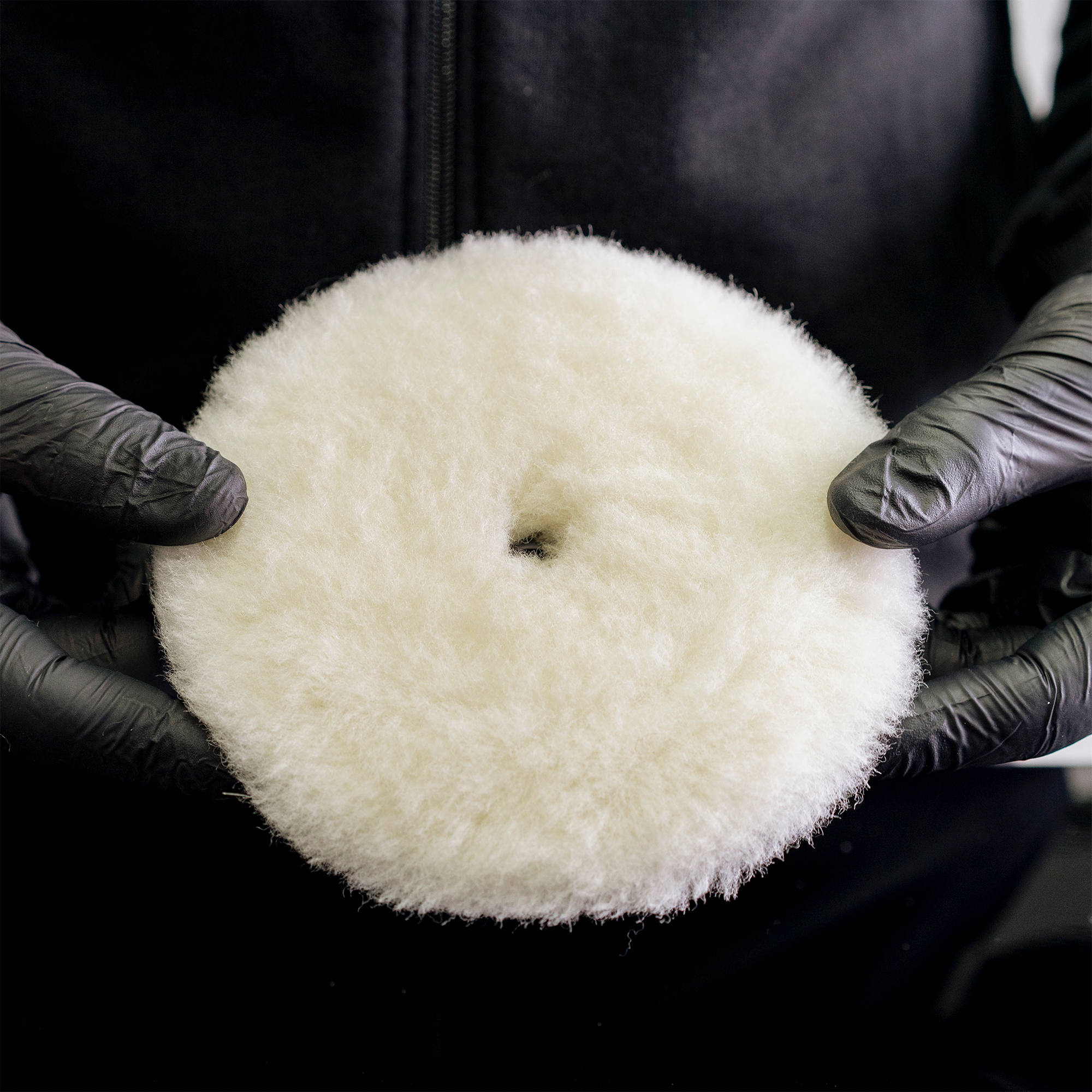 servFaces Synthec Wool Pad – for professional cleaning, polishing, and sealing of all vehicle surfaces you need to work on