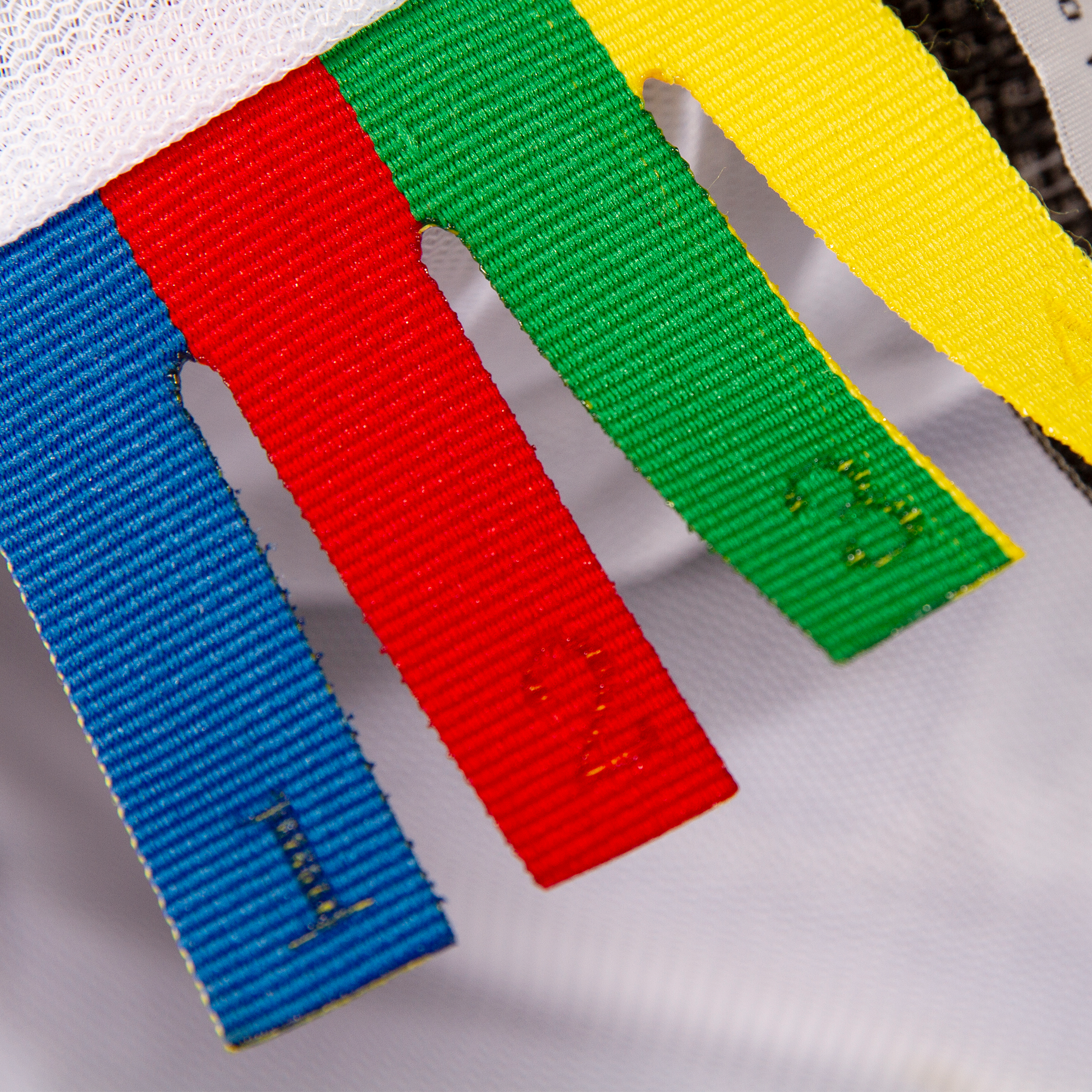 servFaces - Pro Bag- Textil- und Schwammschutzbeutel  servFaces Pro Bag - damit alle Ihre zu bearbeitenden Fahrzeugoberflächen professionell gereinigt, poliert und versiegelt werden können