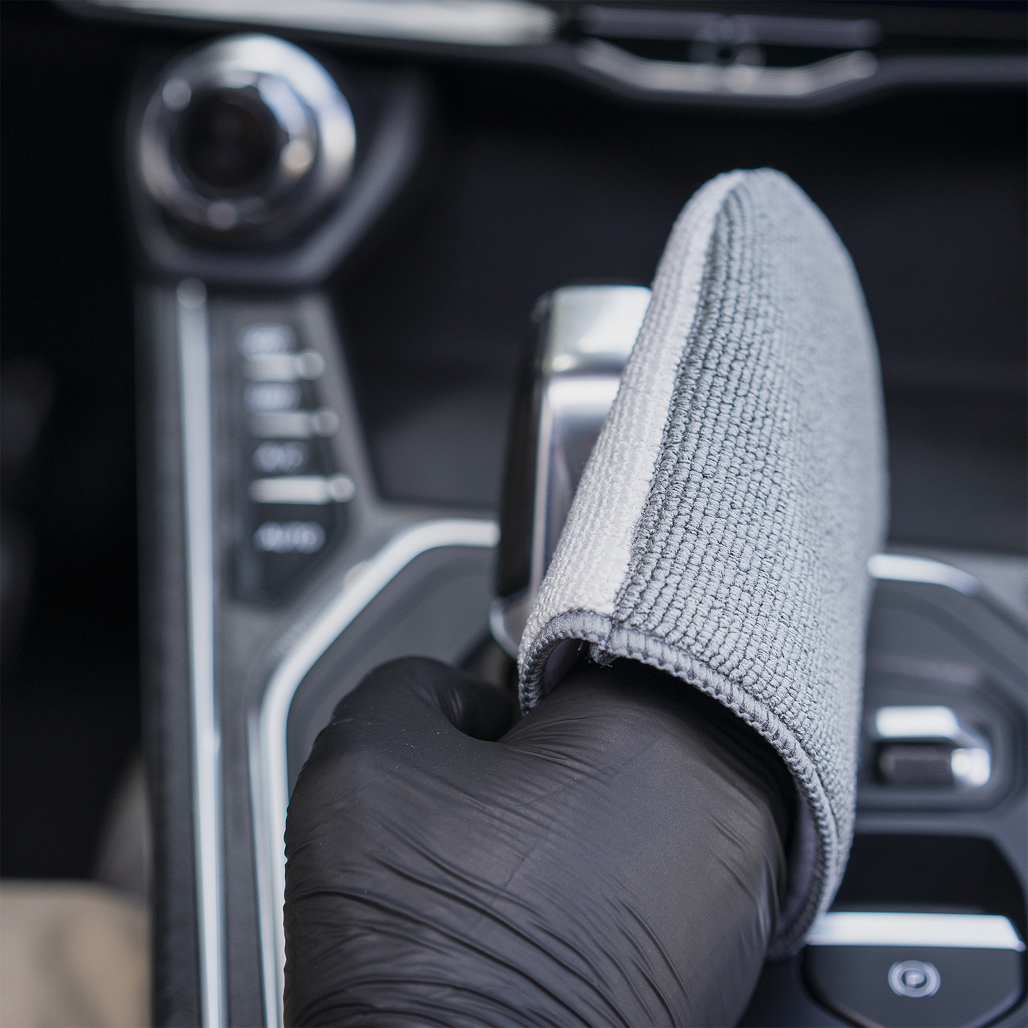 servFaces Applicator Mitt - damit alle Ihre zu bearbeitenden Fahrzeugoberflächen professionell gereinigt, poliert und versiegelt werden können